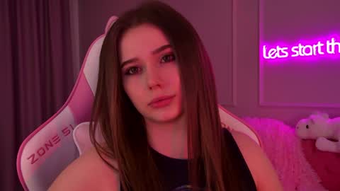 Snapshot of dianabecker chatting on February 5, 2025, 9:40 pm Diana online show from February 5, 2025, 9:40 pm