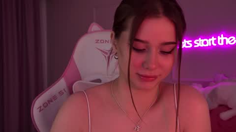 Snapshot of dianabecker chatting on February 6, 2025, 10:10 pm Diana online show from February 6, 2025, 10:10 pm