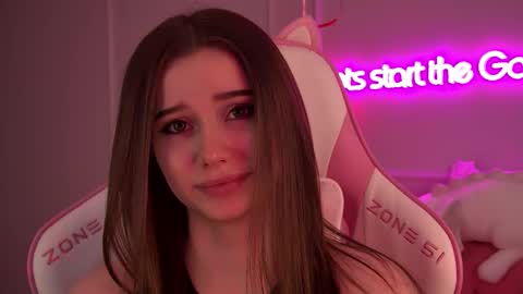 Snapshot of dianabecker chatting on February 11, 2025, 1:41 am Diana online show from February 11, 2025, 1:41 am