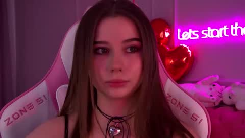 Snapshot of dianabecker chatting on February 13, 2025, 6:27 pm Diana online show from February 13, 2025, 6:27 pm