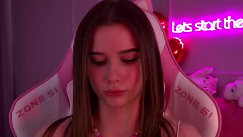 Snapshot of dianabecker chatting on February 14, 2025, 1:02 am Diana online show from February 14, 2025, 1:02 am