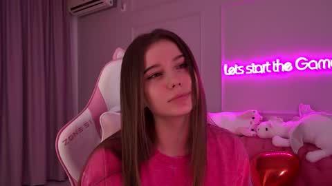 Snapshot of dianabecker chatting on February 16, 2025, 9:27 pm Diana online show from February 16, 2025, 9:27 pm