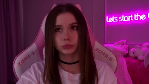 Snapshot of dianabecker chatting on February 18, 2025, 9:09 pm Diana online show from February 18, 2025, 9:09 pm