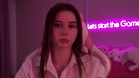 Snapshot of dianabecker chatting on February 21, 2025, 6:37 pm Diana online show from February 21, 2025, 6:37 pm