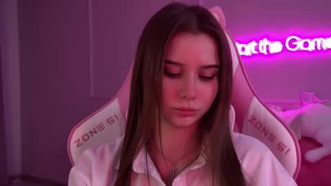 Snapshot of dianabecker chatting on February 22, 2025, 12:49 am Diana online show from February 22, 2025, 12:49 am