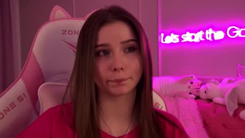 Snapshot of dianabecker chatting on February 25, 2025, 1:20 am Diana online show from February 25, 2025, 1:20 am