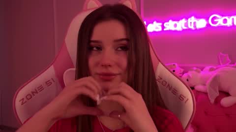 Snapshot of dianabecker chatting on February 25, 2025, 4:46 am Diana online show from February 25, 2025, 4:46 am