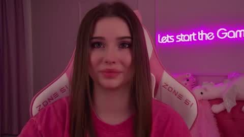 Snapshot of dianabecker chatting on February 25, 2025, 10:07 pm Diana online show from February 25, 2025, 10:07 pm