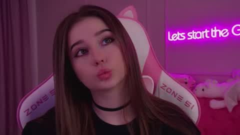 Snapshot of dianabecker chatting on February 27, 2025, 7:15 pm Diana online show from February 27, 2025, 7:15 pm