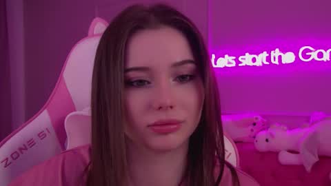 Snapshot of dianabecker chatting on March 3, 2025, 6:33 pm Diana online show from March 3, 2025, 6:33 pm