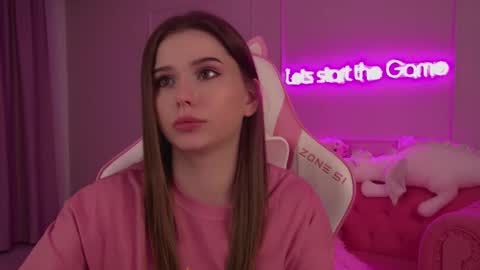 Snapshot of dianabecker chatting on March 4, 2025, 1:55 am Diana online show from March 4, 2025, 1:55 am