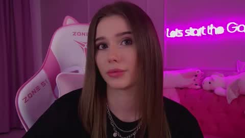 Snapshot of dianabecker chatting on March 4, 2025, 7:54 pm Diana online show from March 4, 2025, 7:54 pm