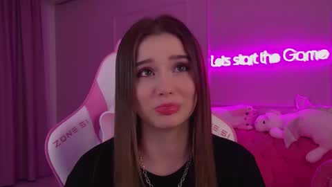 Snapshot of dianabecker chatting on March 4, 2025, 11:00 pm Diana online show from March 4, 2025, 11:00 pm