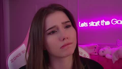 Snapshot of dianabecker chatting on March 5, 2025, 2:14 am Diana online show from March 5, 2025, 2:14 am