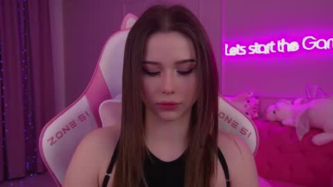 Snapshot of dianabecker chatting on March 9, 2025, 6:21 pm Diana online show from March 9, 2025, 6:21 pm