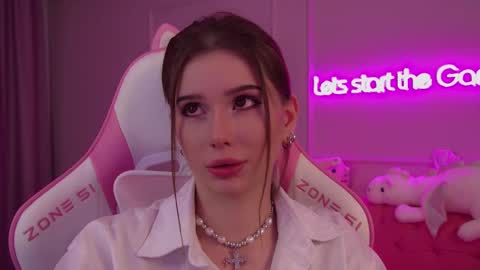 Snapshot of dianabecker chatting on March 10, 2025, 6:23 pm Diana online show from March 10, 2025, 6:23 pm