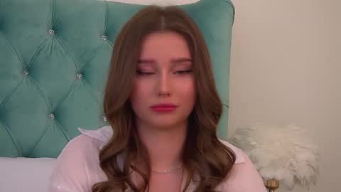 Snapshot of dianabecker chatting on September 12, 2025, 6:52 pm Diana online show from September 12, 2025, 6:52 pm