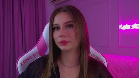 Snapshot of dianabecker chatting on January 15, 2026, 6:44 pm Diana online show from January 15, 2026, 6:44 pm