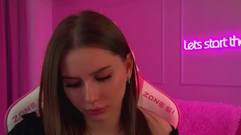 Snapshot of dianabecker chatting on February 5, 2026, 7:51 pm Diana online show from February 5, 2026, 7:51 pm