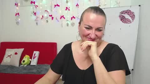 Snapshot of dianamgg chatting on April 21, 2026, 6:12 pm Diana online show from April 21, 2026, 6:12 pm