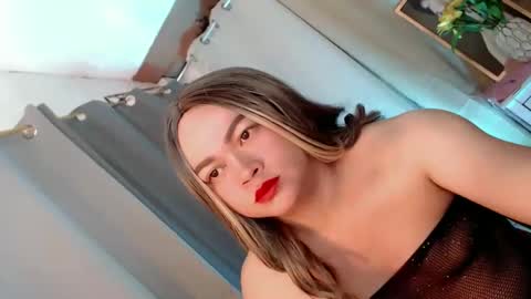 Snapshot of dianne_horny chatting on February 1, 2026, 12:31 am Dianne online show from February 1, 2026, 12:31 am