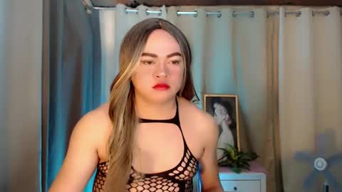 Snapshot of dianne_horny chatting on February 23, 2026, 1:14 am Dianne online show from February 23, 2026, 1:14 am