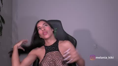 Snapshot of dianne_nanatzu chatting on December 19, 2024, 1:07 am Melania - online show from December 19, 2024, 1:07 am