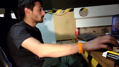 Snapshot of dick4play222 chatting on March 2, 2025, 1:47 am dick4play222 online show from March 2, 2025, 1:47 am