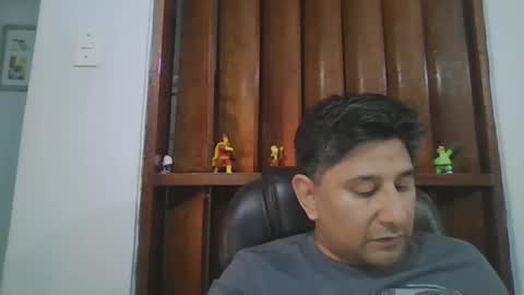 dickeduardo online show from April 21, 2026, 2:51 am