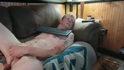 Snapshot of dickfitzwell1234762678 chatting on July 18, 2026, 6:17 am heywoodjablomey online show from July 18, 2026, 6:17 am