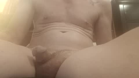 dickielee306251 online show from March 5, 2026, 9:49 am