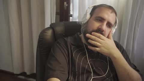 Snapshot of dicristalino chatting on May 30, 2026, 3:09 pm Cristian Dipolino online show from May 30, 2026, 3:09 pm