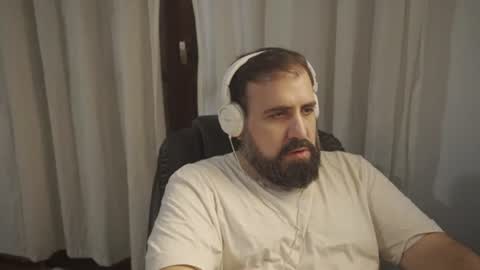 Snapshot of dicristalino chatting on June 5, 2026, 6:46 pm Cristian Dipolino online show from June 5, 2026, 6:46 pm