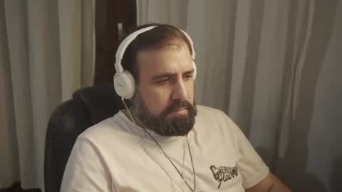 Snapshot of dicristalino chatting on June 7, 2026, 2:59 am Cristian Dipolino online show from June 7, 2026, 2:59 am