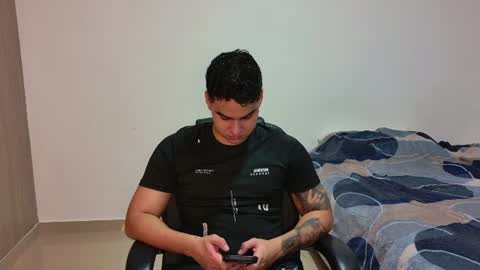 DIEGO CAZAS online show from June 17, 2026, 2:25 am