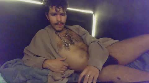 diemond_latinx98 online show from February 7, 2026, 11:19 pm