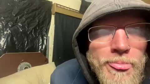 Snapshot of dilf_96 chatting on January 19, 2026, 3:21 am Daddy online show from January 19, 2026, 3:21 am