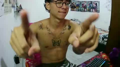 Snapshot of dillom420 chatting on January 5, 2026, 9:51 pm dillom420 online show from January 5, 2026, 9:51 pm