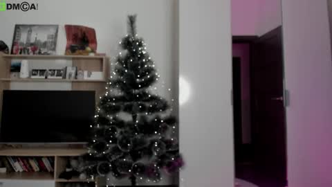 Dina online show from December 22, 2025, 9:06 am