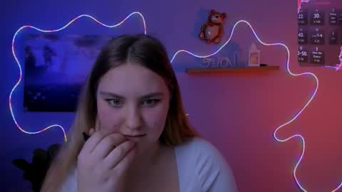 dina_bloom online show from March 5, 2026, 8:16 pm