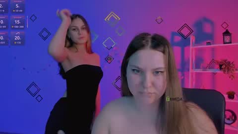 dina_bloom online show from April 18, 2026, 7:07 pm