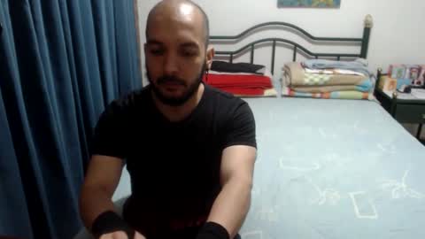 Snapshot of dinchtcams chatting on March 26, 2026, 11:32 pm Dincht online show from March 26, 2026, 11:32 pm