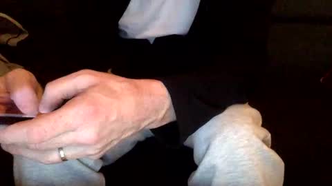 dinnerout1111 online show from January 5, 2025, 3:34 pm