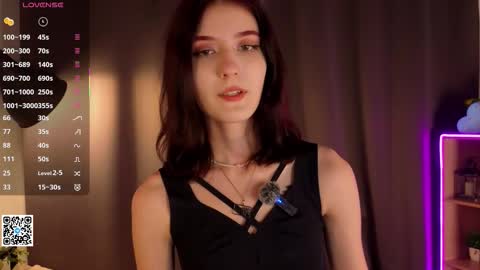 Snapshot of dionneslupe chatting on October 18, 2025, 6:19 pm Ness online show from October 18, 2025, 6:19 pm