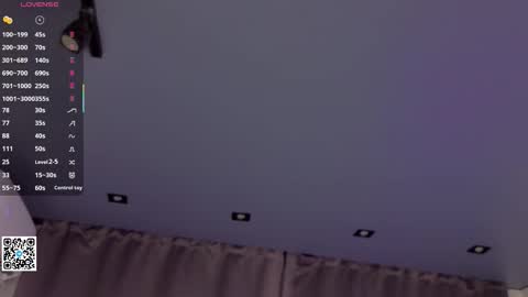 Snapshot of dionneslupe chatting on October 20, 2025, 6:41 pm Ness online show from October 20, 2025, 6:41 pm