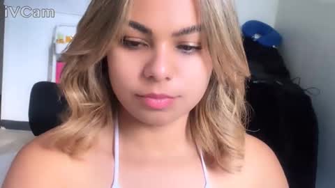 Snapshot of diosadeluniverso_ chatting on October 25, 2025, 9:09 pm diosadeluniverso_ online show from October 25, 2025, 9:09 pm