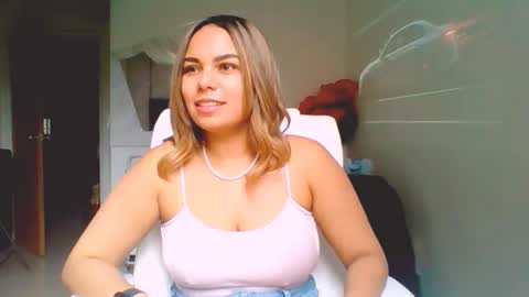 Snapshot of diosadeluniverso_ chatting on December 5, 2025, 2:58 pm diosadeluniverso_ online show from December 5, 2025, 2:58 pm