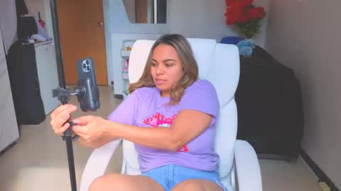 Snapshot of diosadeluniverso_ chatting on December 18, 2025, 6:14 pm diosadeluniverso_ online show from December 18, 2025, 6:14 pm