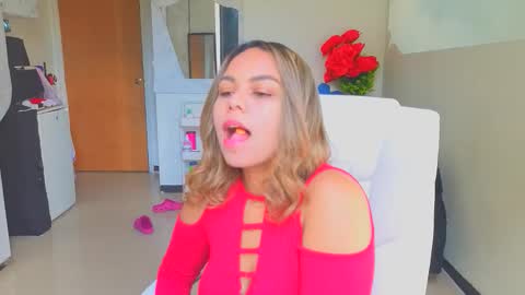 Snapshot of diosadeluniverso_ chatting on December 21, 2025, 1:51 pm diosadeluniverso_ online show from December 21, 2025, 1:51 pm