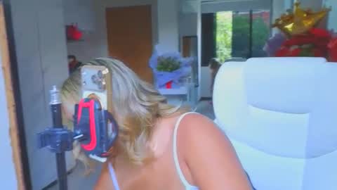 Snapshot of diosadeluniverso_ chatting on February 13, 2026, 12:12 pm diosadeluniverso_ online show from February 13, 2026, 12:12 pm